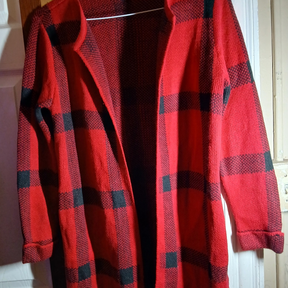 Chic Red and Black Plaid Women's Cardigan